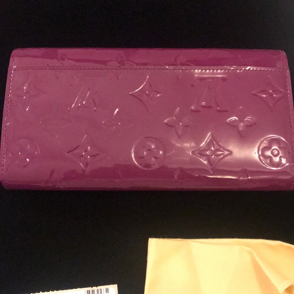 Louis Vuitton vernis monogram Sarah wallet - Picture 6 of 9